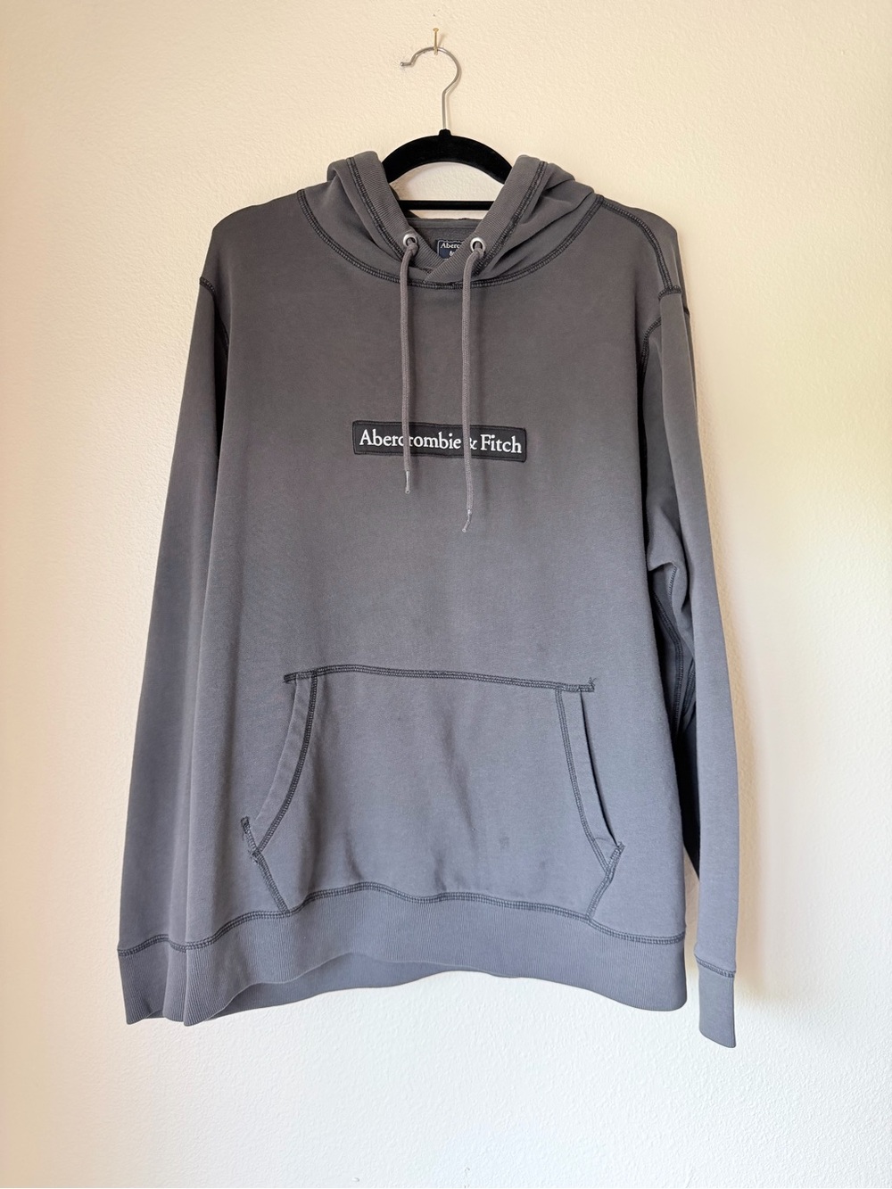 Abercrombie & Fitch Gray Pullover Hoodie with Logo Patch, Size XL